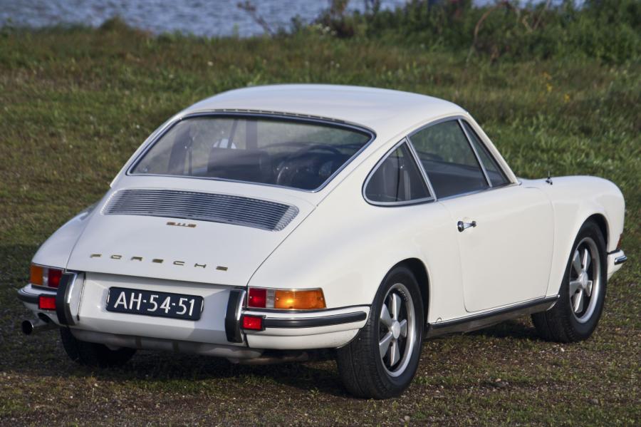  Porsche 911 S Coupe 1969 года  (фото 12 из 13)